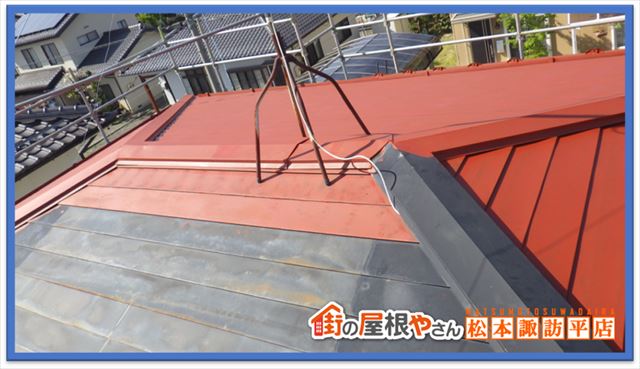 塩尻市屋根塗装　下塗り